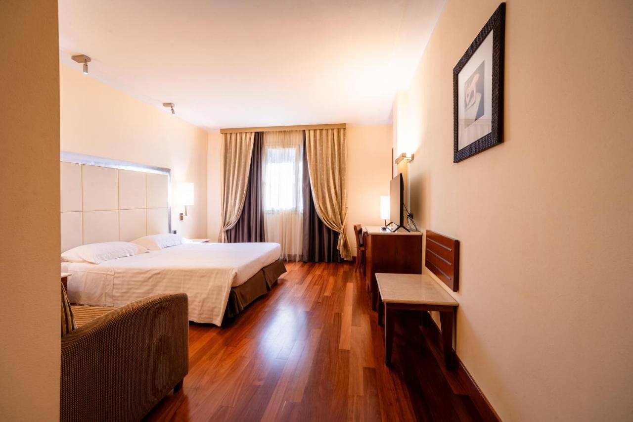 Hotel Airone - Ombrellone Incluso Al Bagno Dolce Vita A Marina Dal 1 Giugno Al 15 Settembre Grosseto Eksteriør bilde