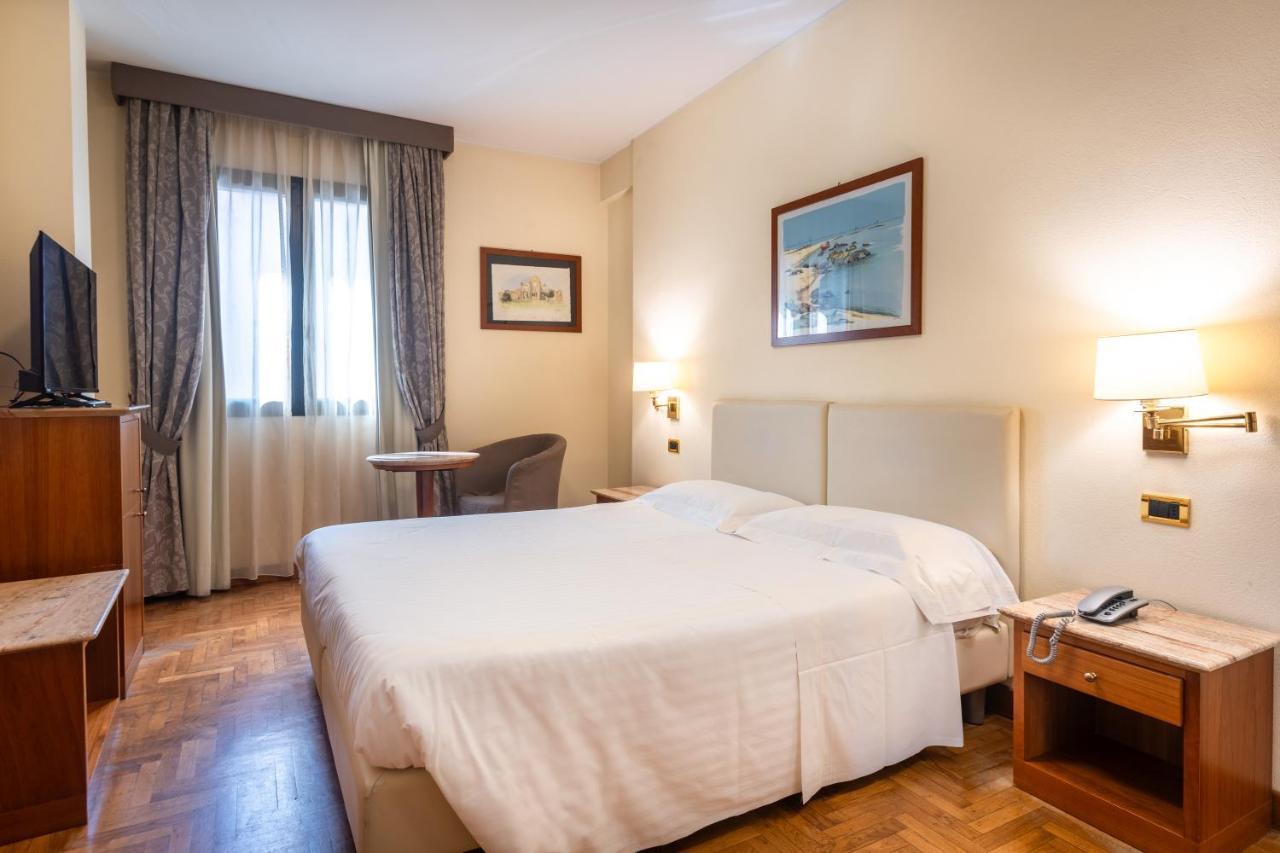 Hotel Airone - Ombrellone Incluso Al Bagno Dolce Vita A Marina Dal 1 Giugno Al 15 Settembre Grosseto Eksteriør bilde