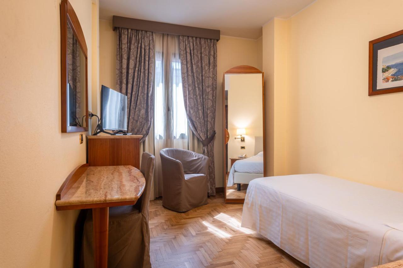 Hotel Airone - Ombrellone Incluso Al Bagno Dolce Vita A Marina Dal 1 Giugno Al 15 Settembre Grosseto Rom bilde