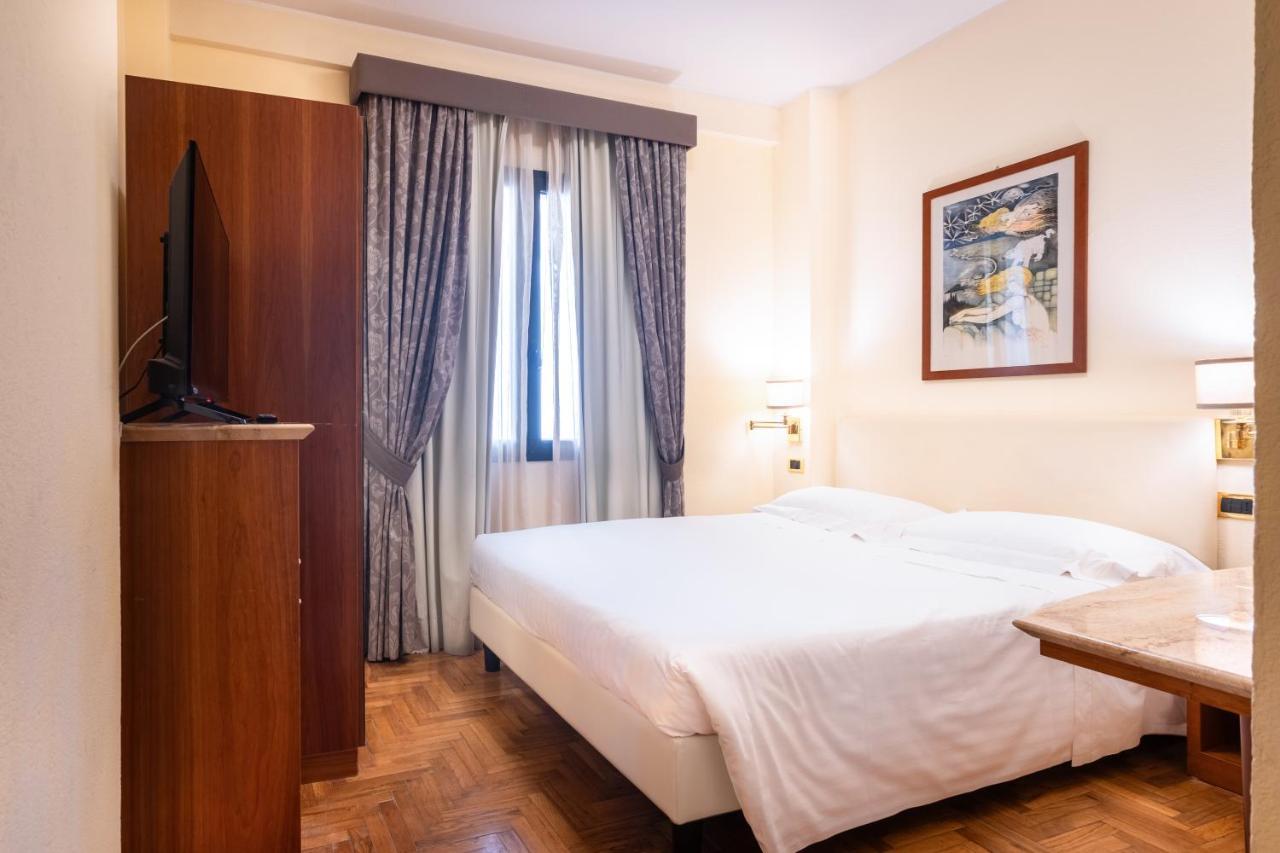 Hotel Airone - Ombrellone Incluso Al Bagno Dolce Vita A Marina Dal 1 Giugno Al 15 Settembre Grosseto Rom bilde