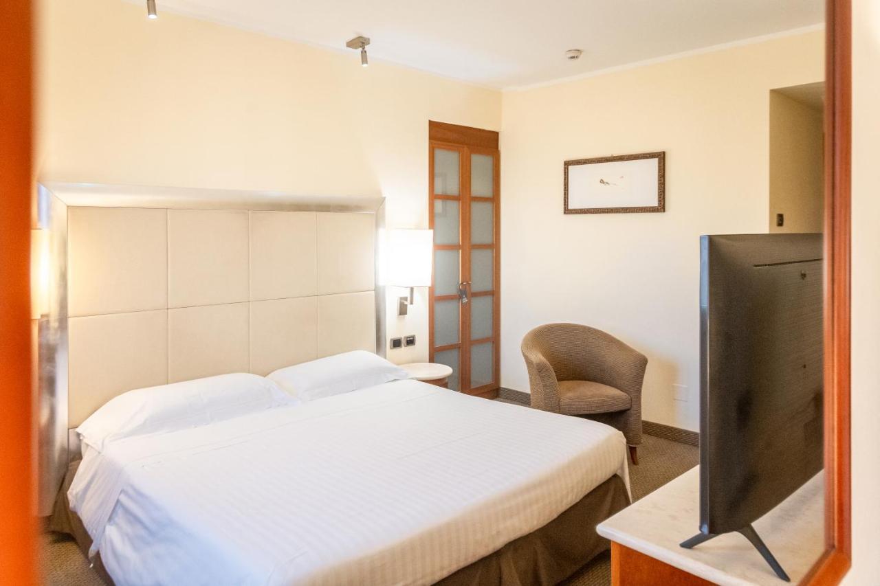 Hotel Airone - Ombrellone Incluso Al Bagno Dolce Vita A Marina Dal 1 Giugno Al 15 Settembre Grosseto Eksteriør bilde
