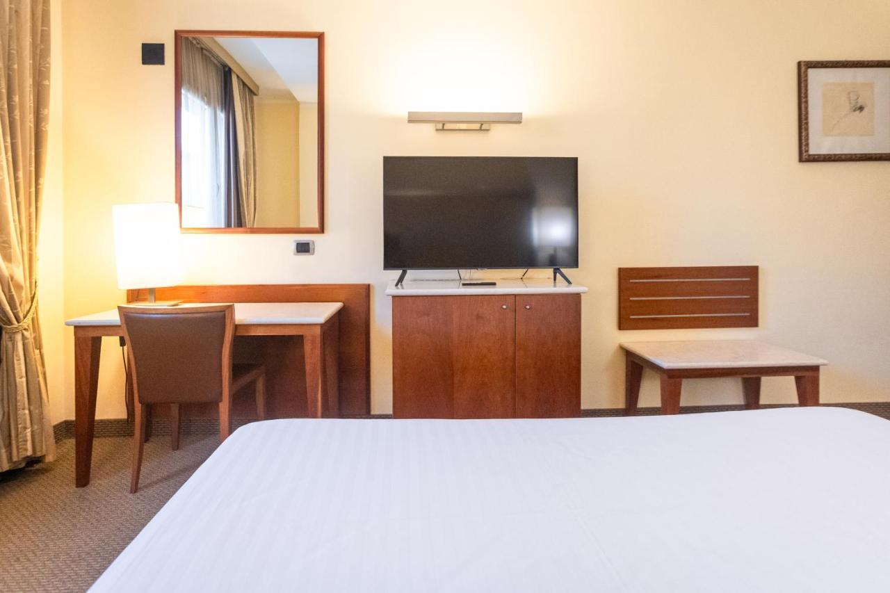 Hotel Airone - Ombrellone Incluso Al Bagno Dolce Vita A Marina Dal 1 Giugno Al 15 Settembre Grosseto Eksteriør bilde