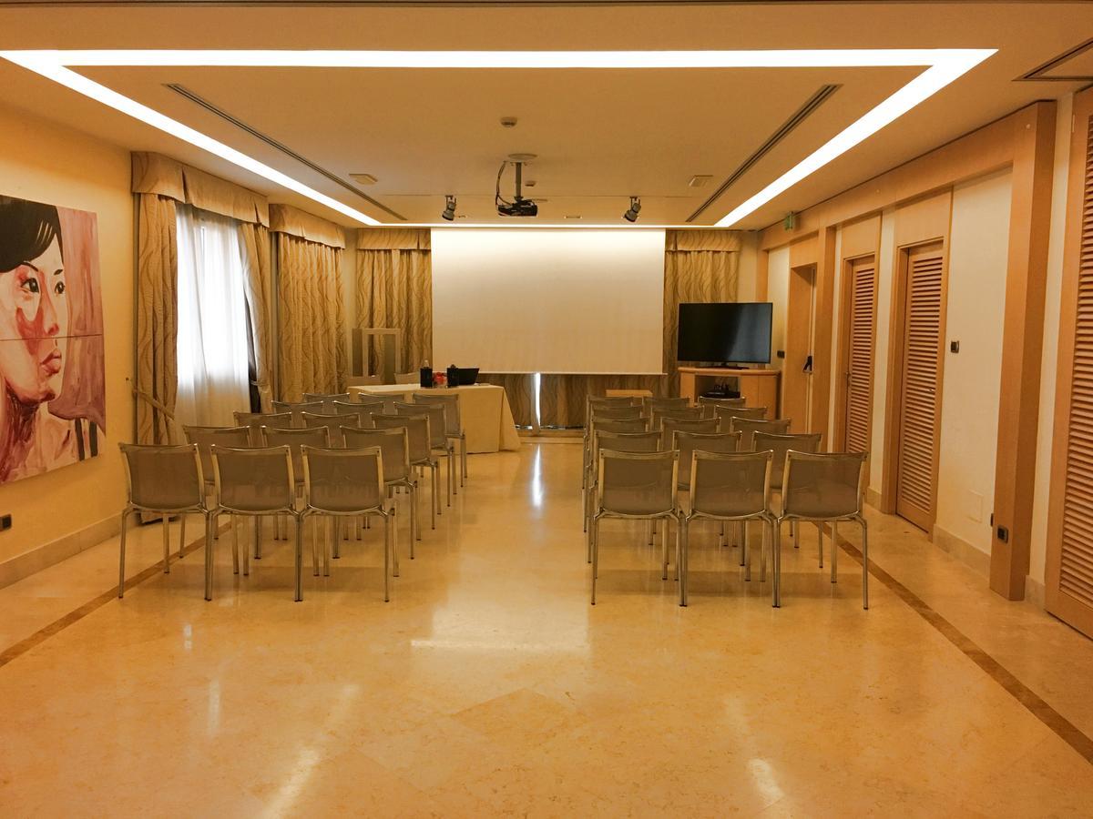 Hotel Airone - Ombrellone Incluso Al Bagno Dolce Vita A Marina Dal 1 Giugno Al 15 Settembre Grosseto Eksteriør bilde